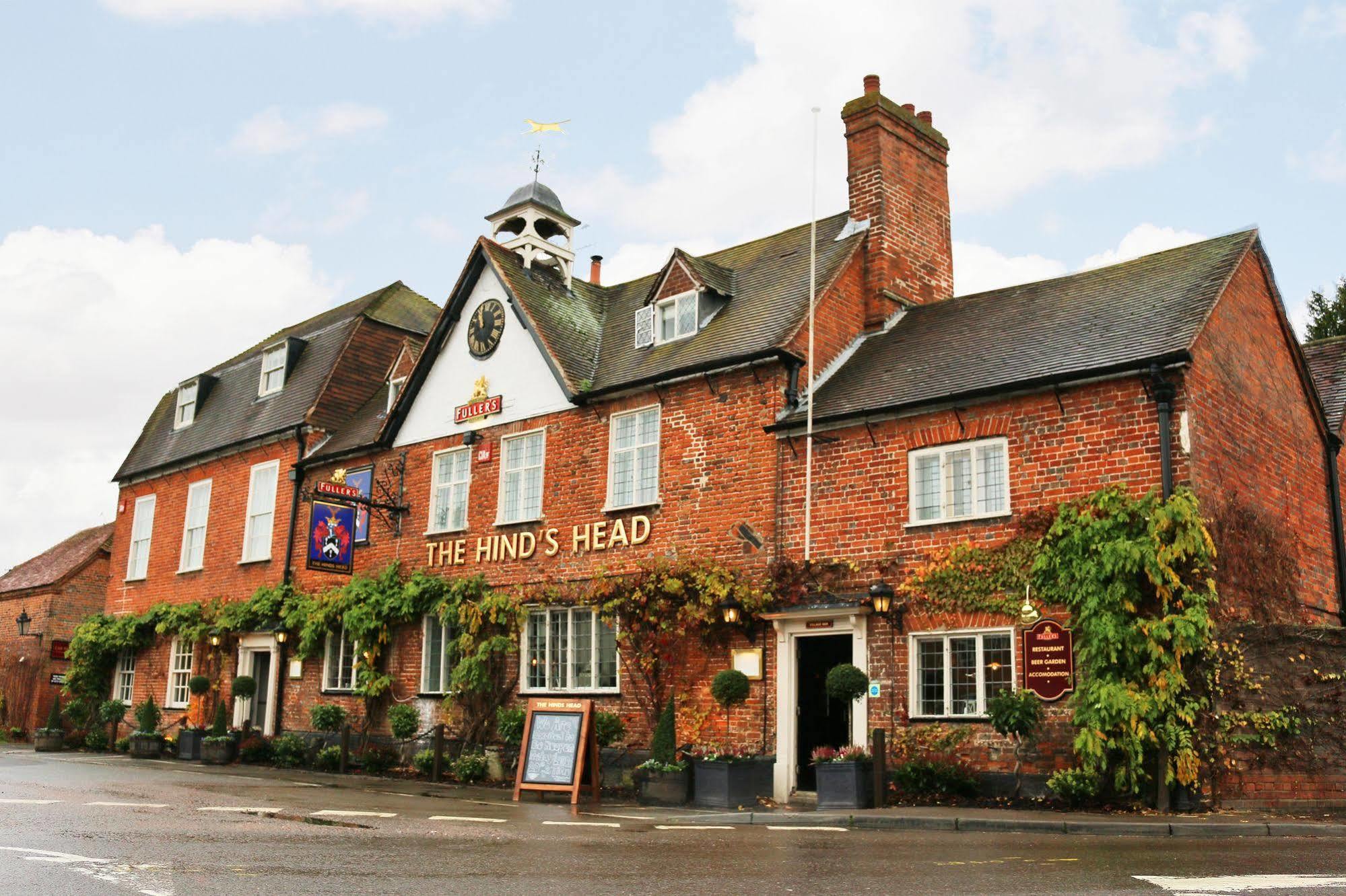 Hinds Head Hotel Aldermaston Exterior photo